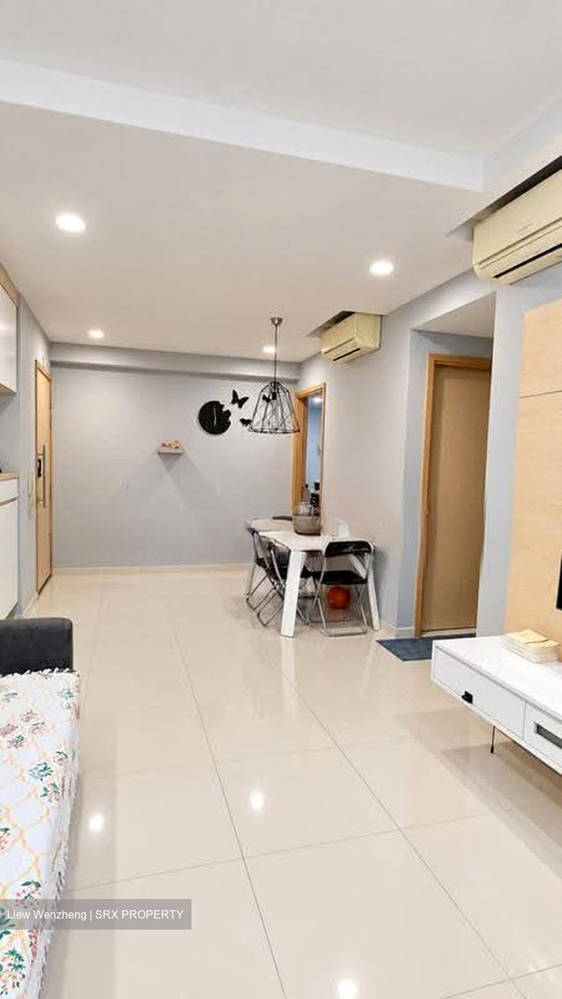 Esparina Residences (D19), Condominium #628359561